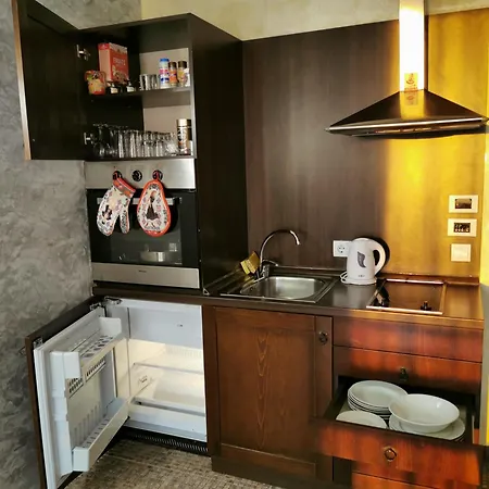 Royal Premium Residence- Sunny