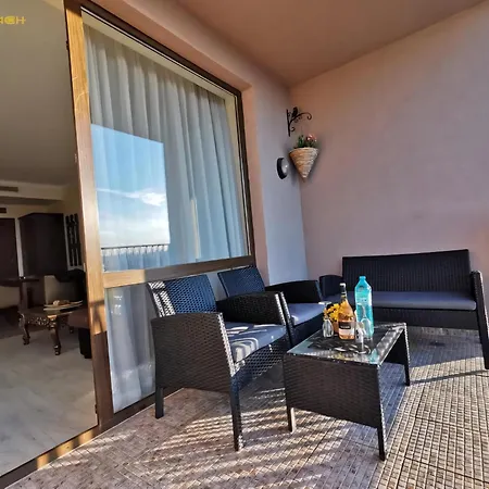 Apartment Royal Premium Residence- Sunny *