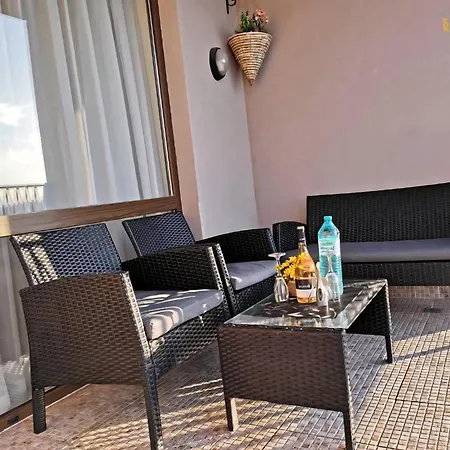 Royal Premium Residence- Sunny Apartment *