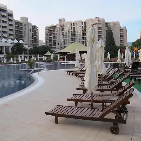 Apartment Royal Premium Residence- Sunny