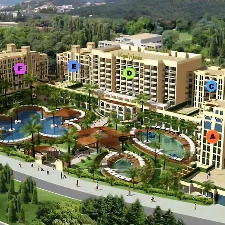 Royal Premium Residence- Sunny Apartment